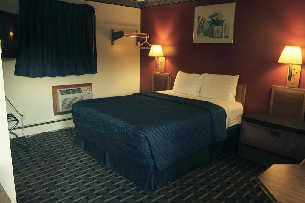 Budget Host Inn Fridley Exteriér fotografie